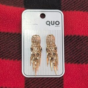 4/$20 NEW Quo Skull Dangle Earrings *BINI